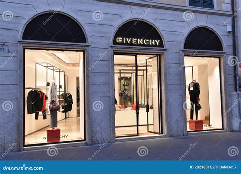 givenchy roma via del babuino|Via del Babuino, in the Heart of the Fashion District.